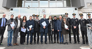 Ancona - L’europarlamentare Ciccioli visita il Comando provinciale dei Carabinieri